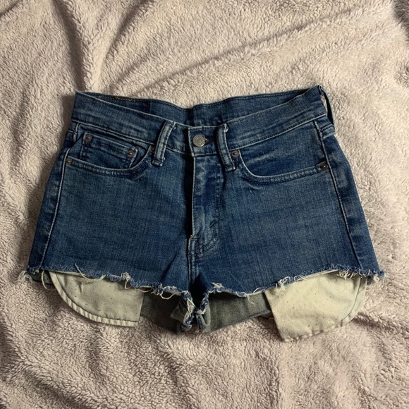 Levi’s Denim Shorts - Picture 1 of 2